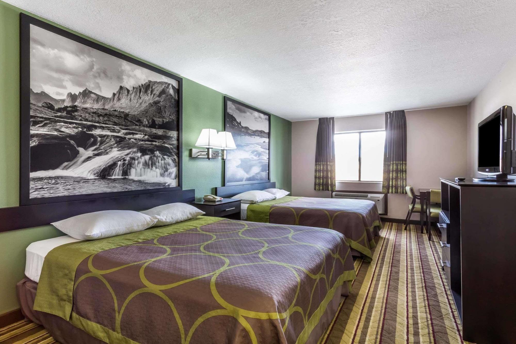 Super 8 By Wyndham Rock Springs Hotel Exterior photo
