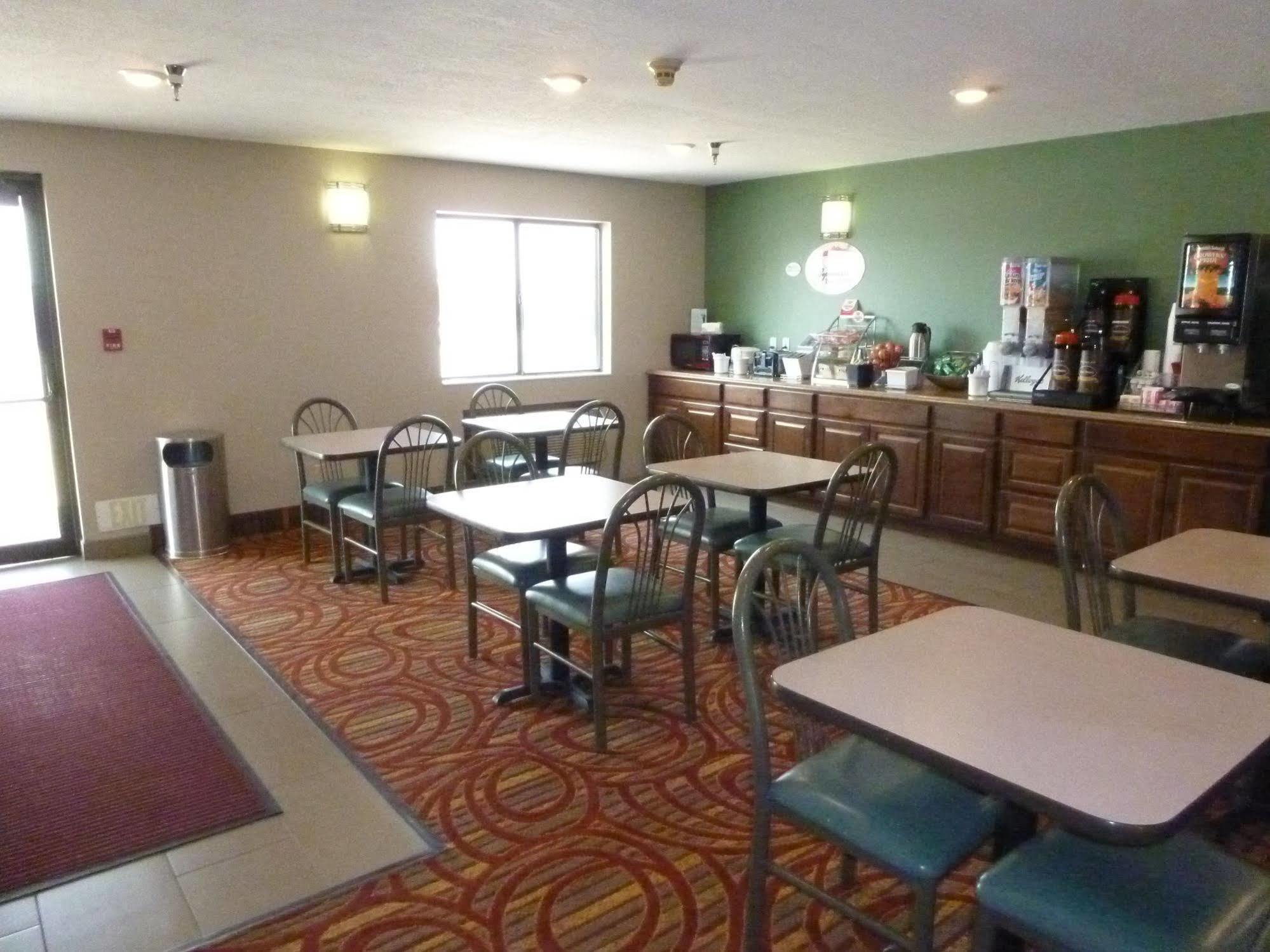 Super 8 By Wyndham Rock Springs Hotel Exterior photo