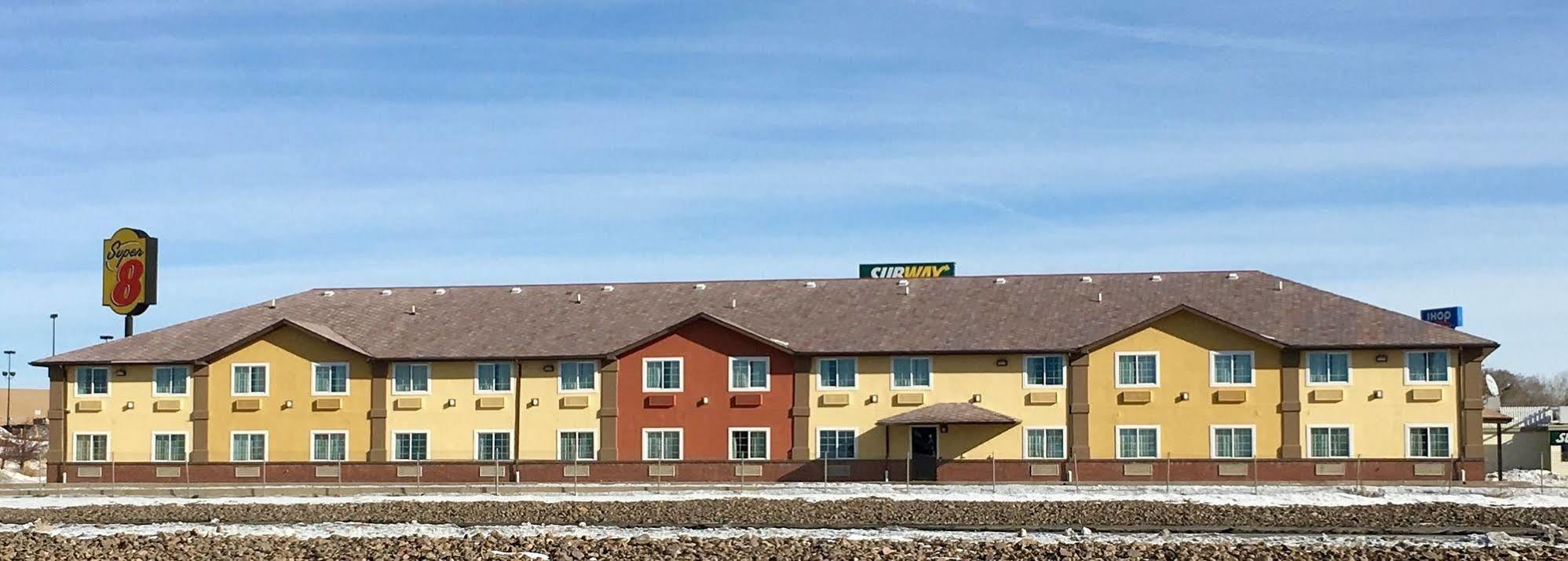 Super 8 By Wyndham Rock Springs Hotel Exterior photo